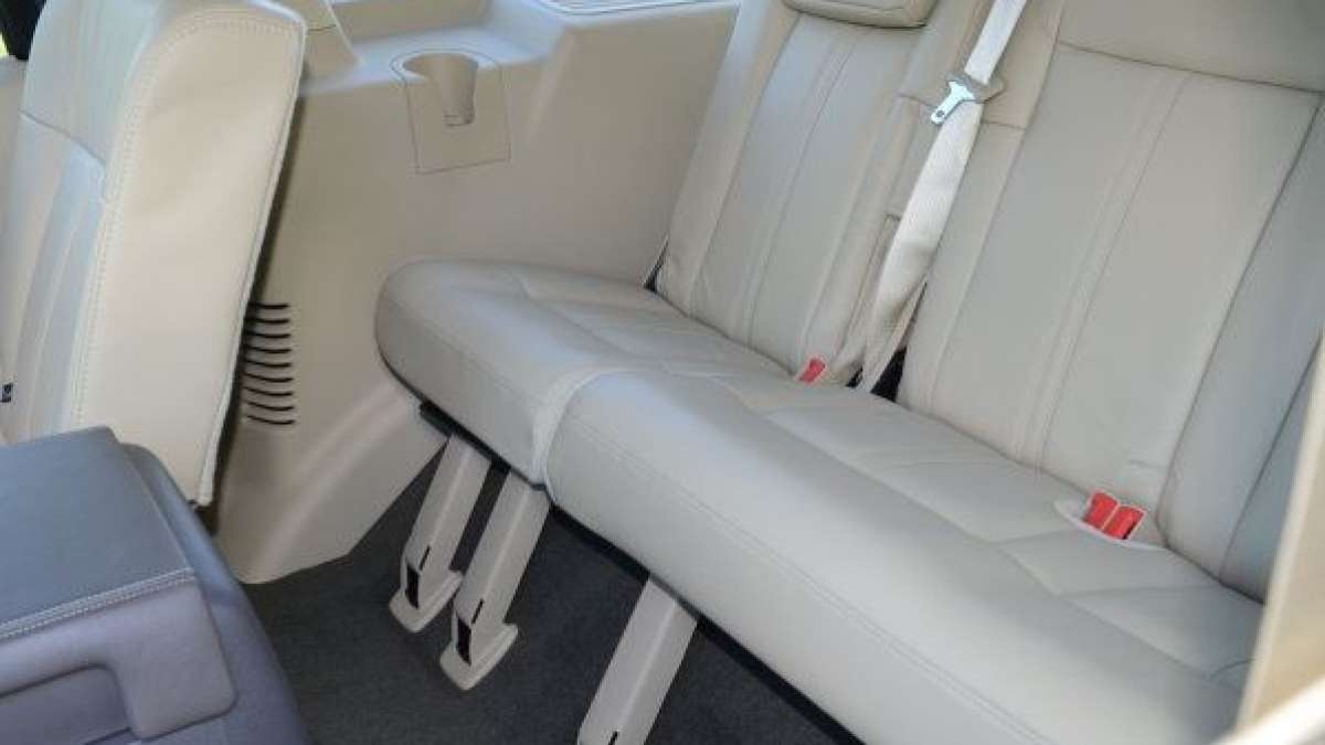 16 navigator rear seats