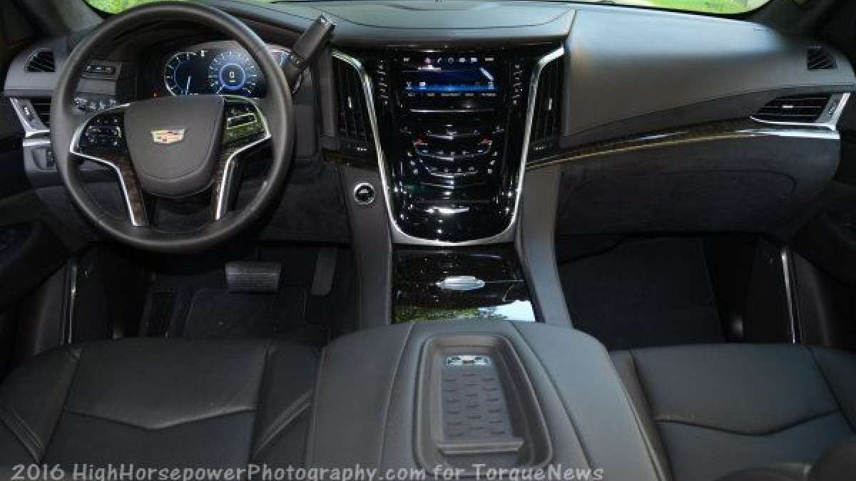 16 escalade dash