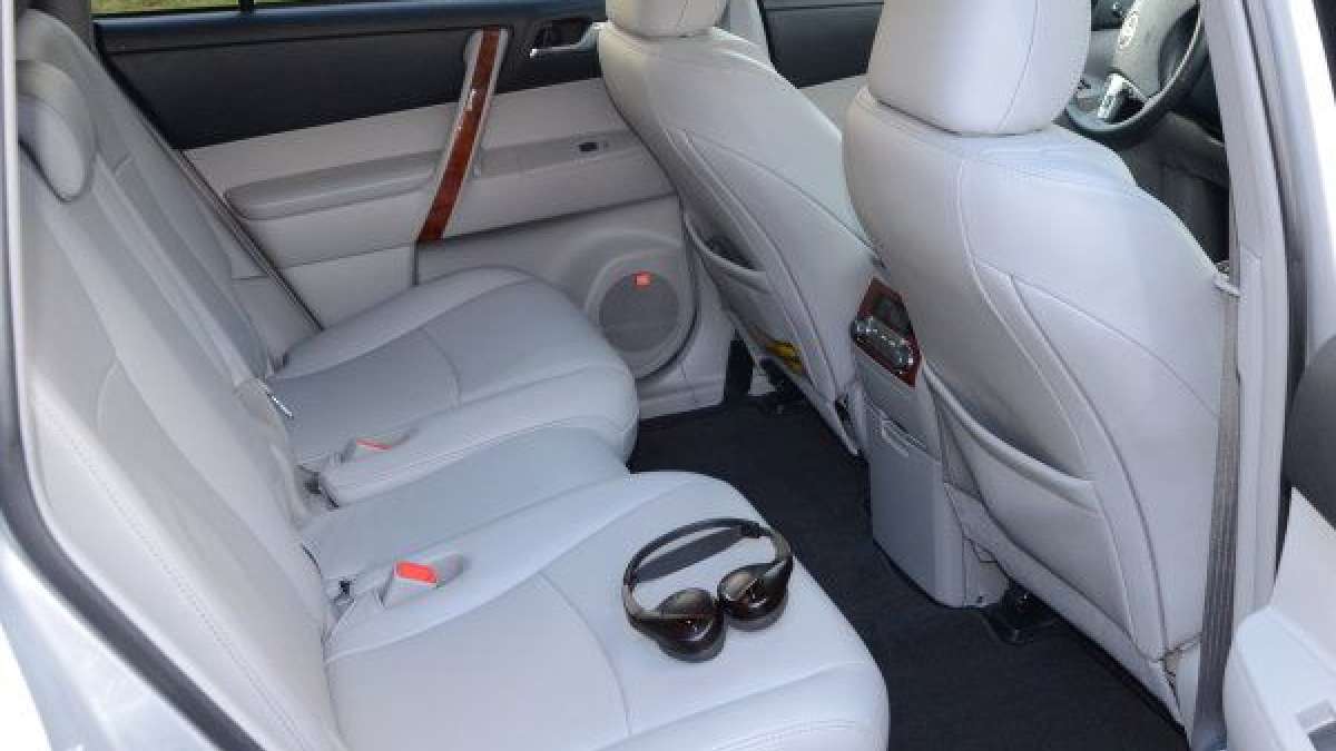 highlander rear seats