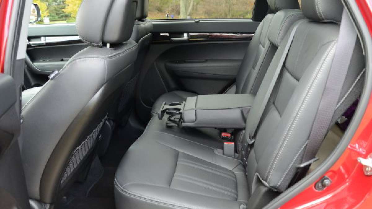 2014 sorento sx rear seats