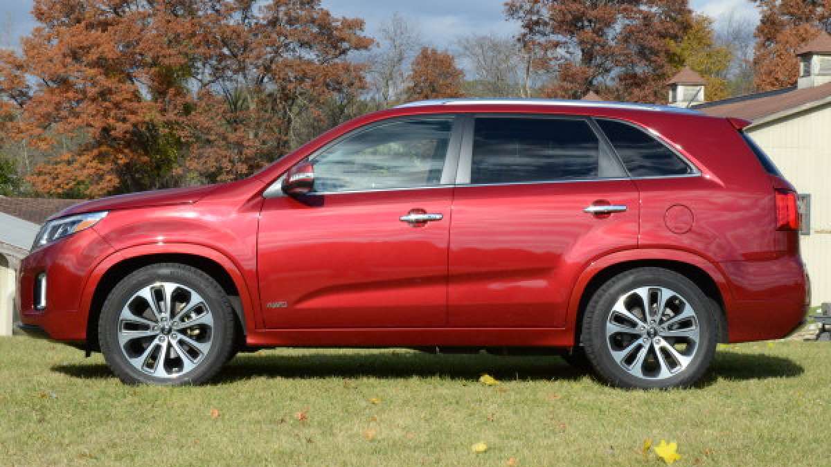 2014 Sorento SX side