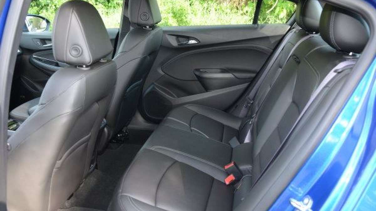 16 cruze re seat