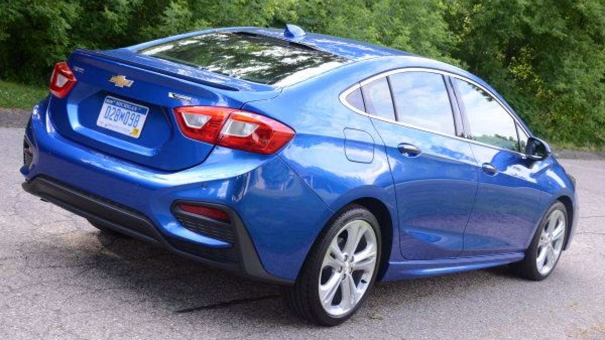 16 cruze blue road rear