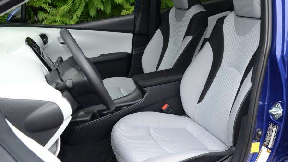 16 prius fr seats