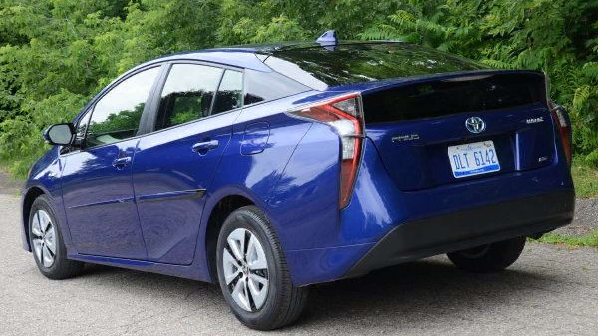 16 prius rear