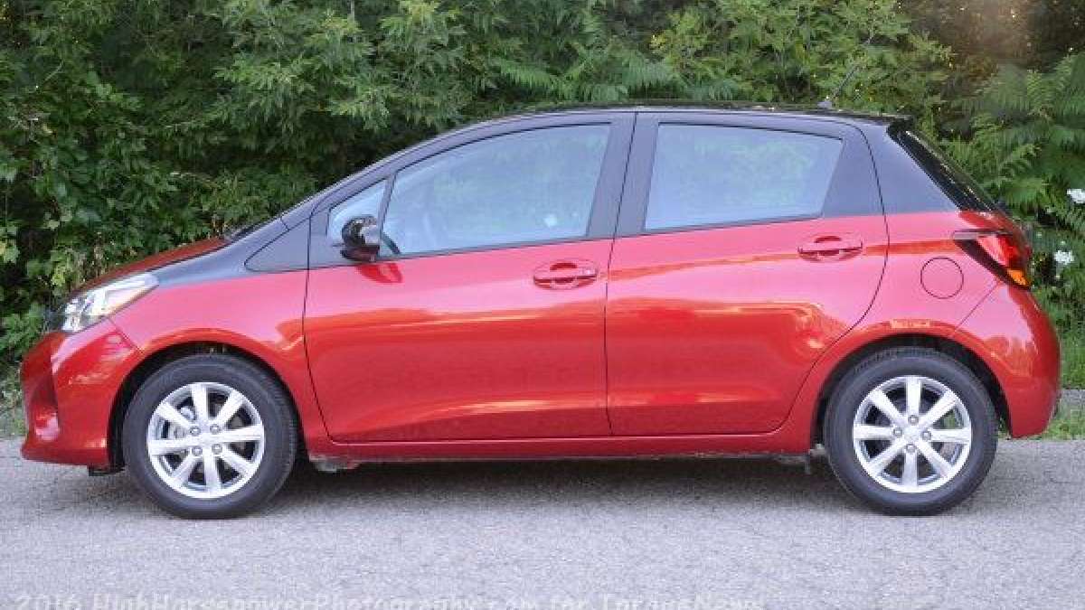 16 yaris side