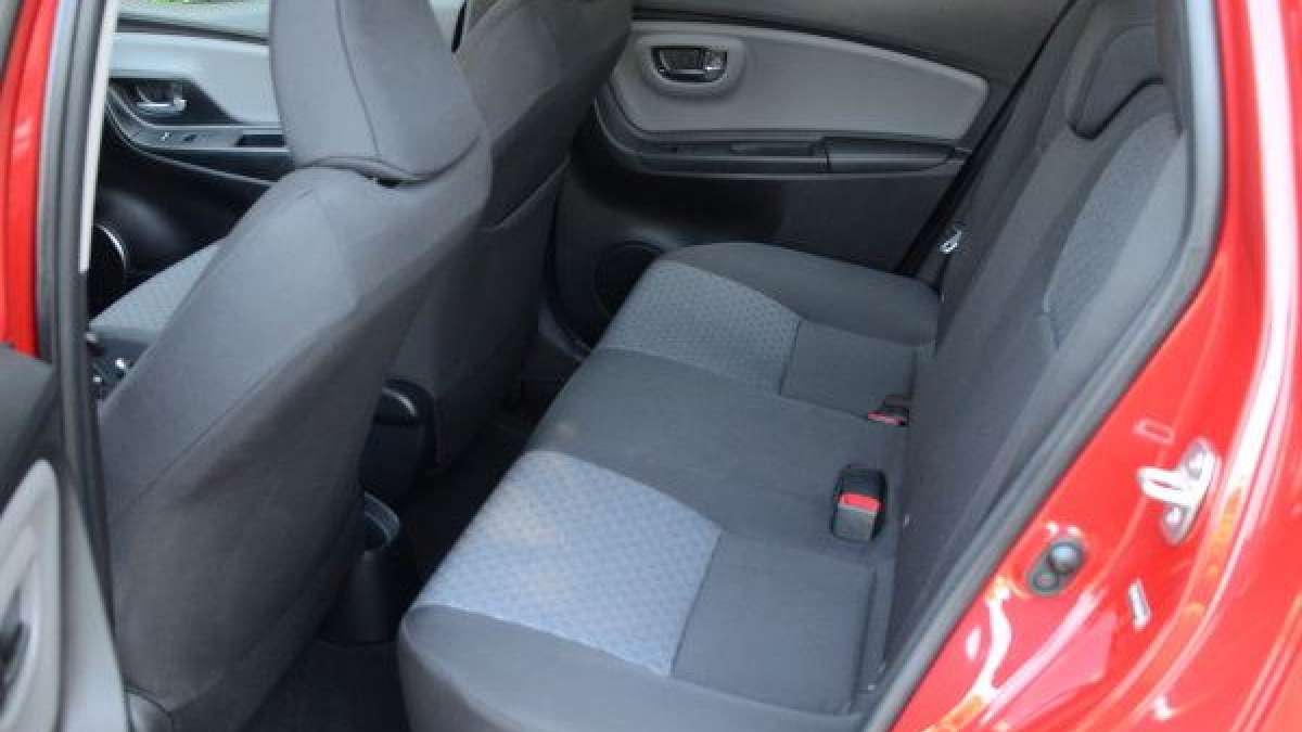 16 yaris rear seats