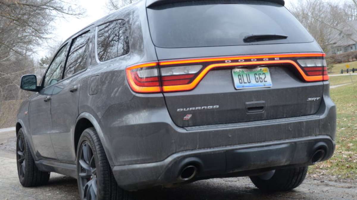 18 durango srt rear