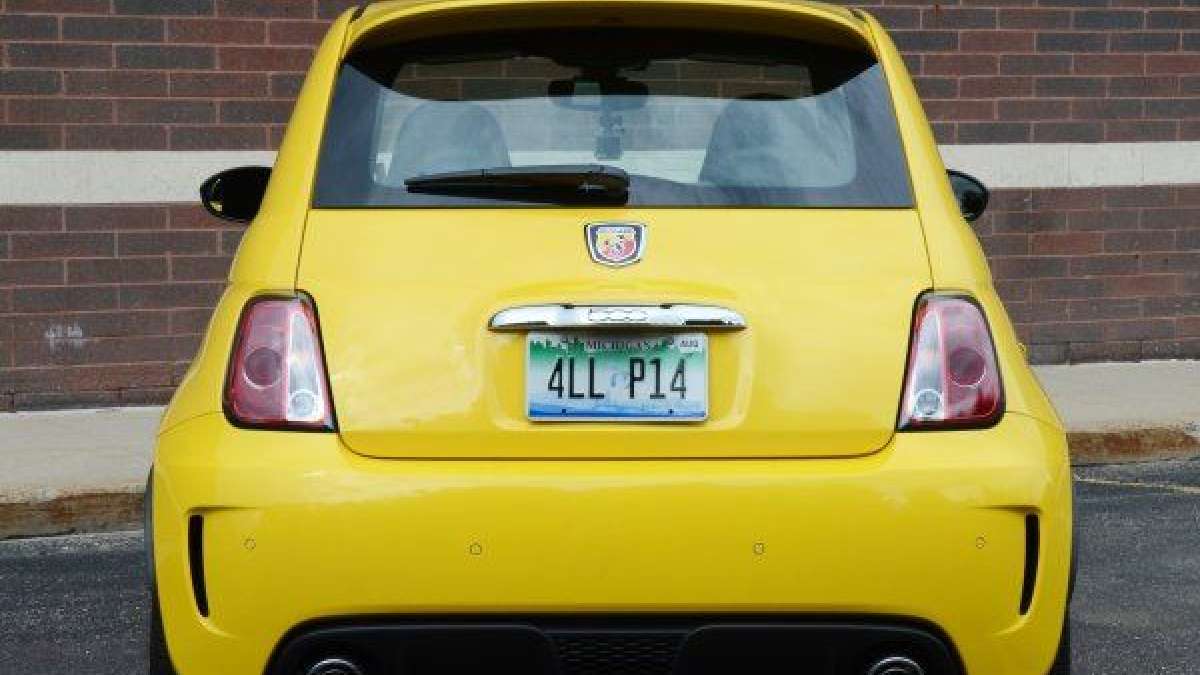 16 500 abarth rear sq