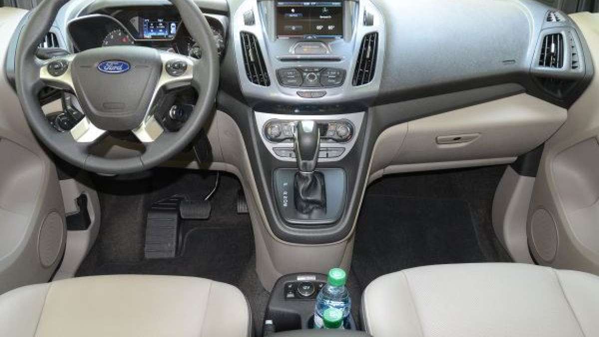 2014 transit connect dash