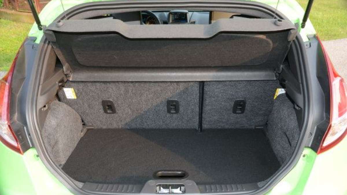 fiesta st cargo