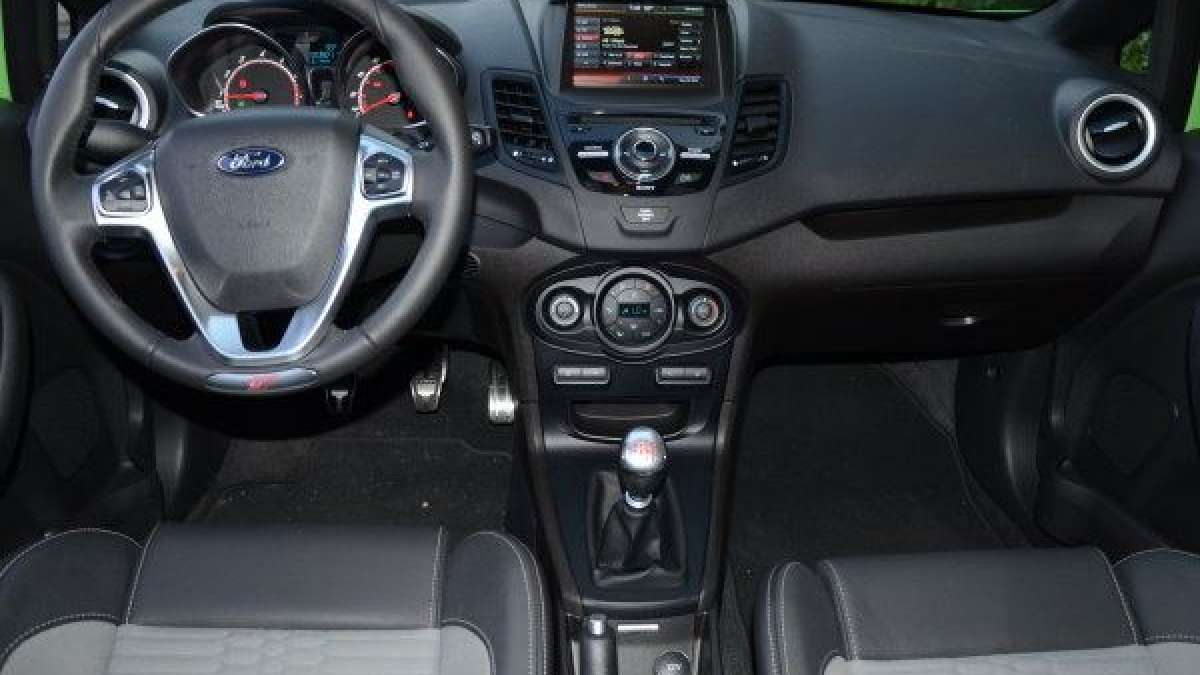 fiesta st dash