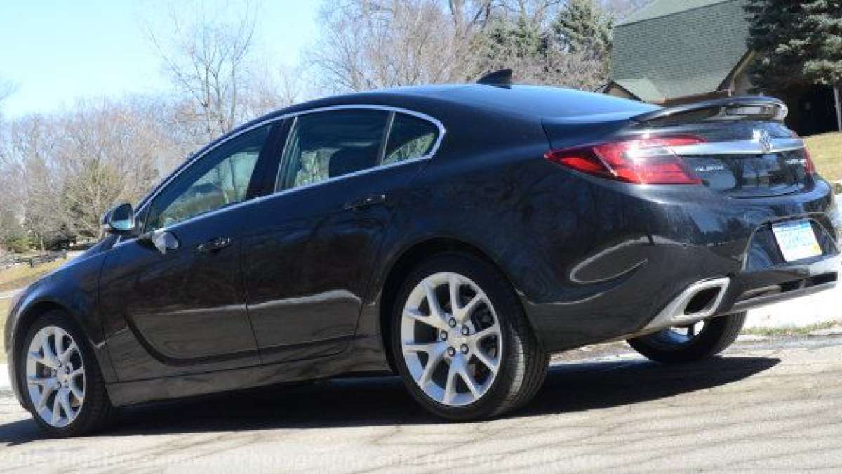 regal gs road rear
