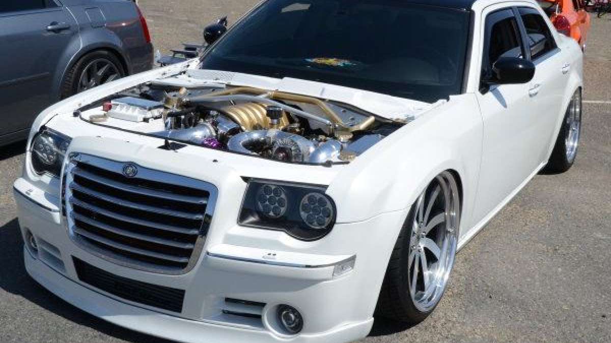 white 300 no hood