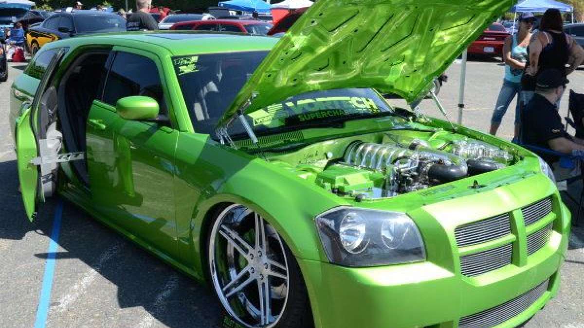 metallic green magnum