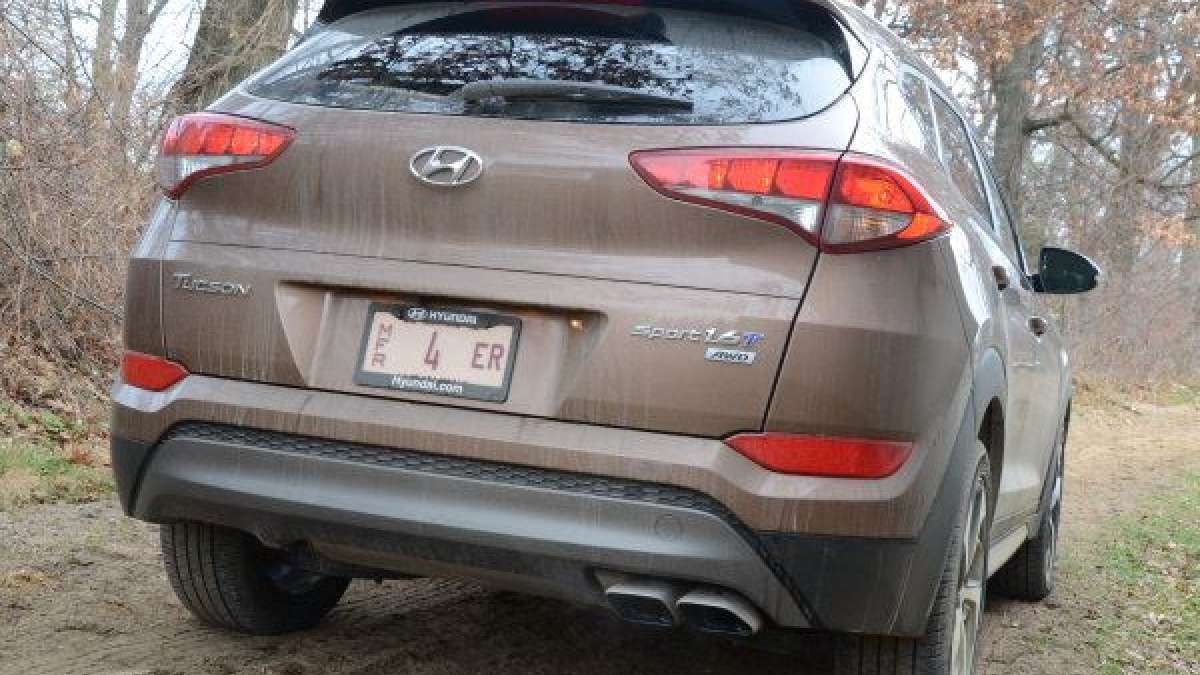 16 tucson rear