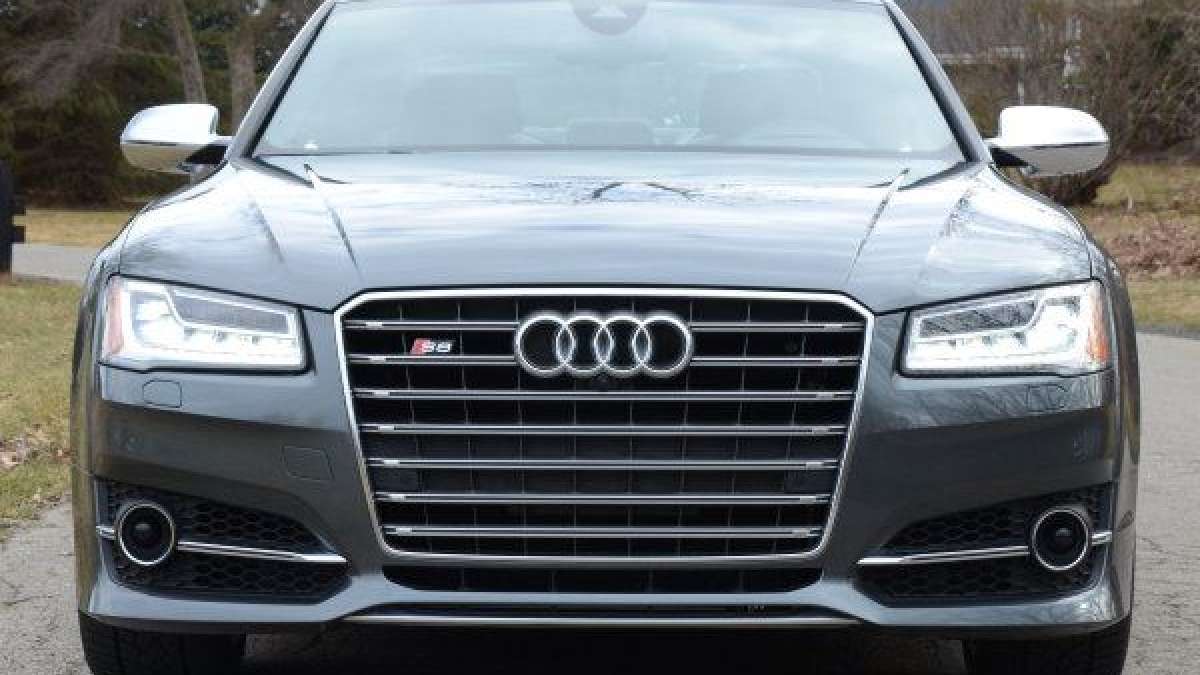 2015 S8 front