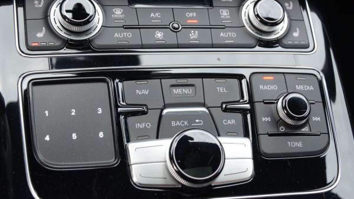 2015 s8 console