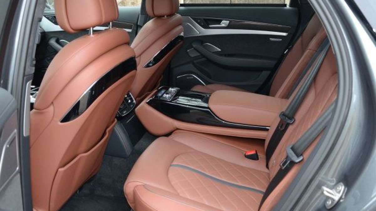2015 s8 rear sests