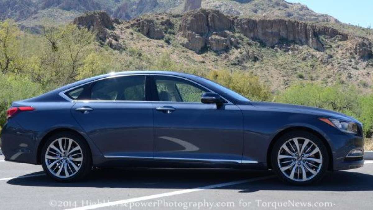 2015 genesis side