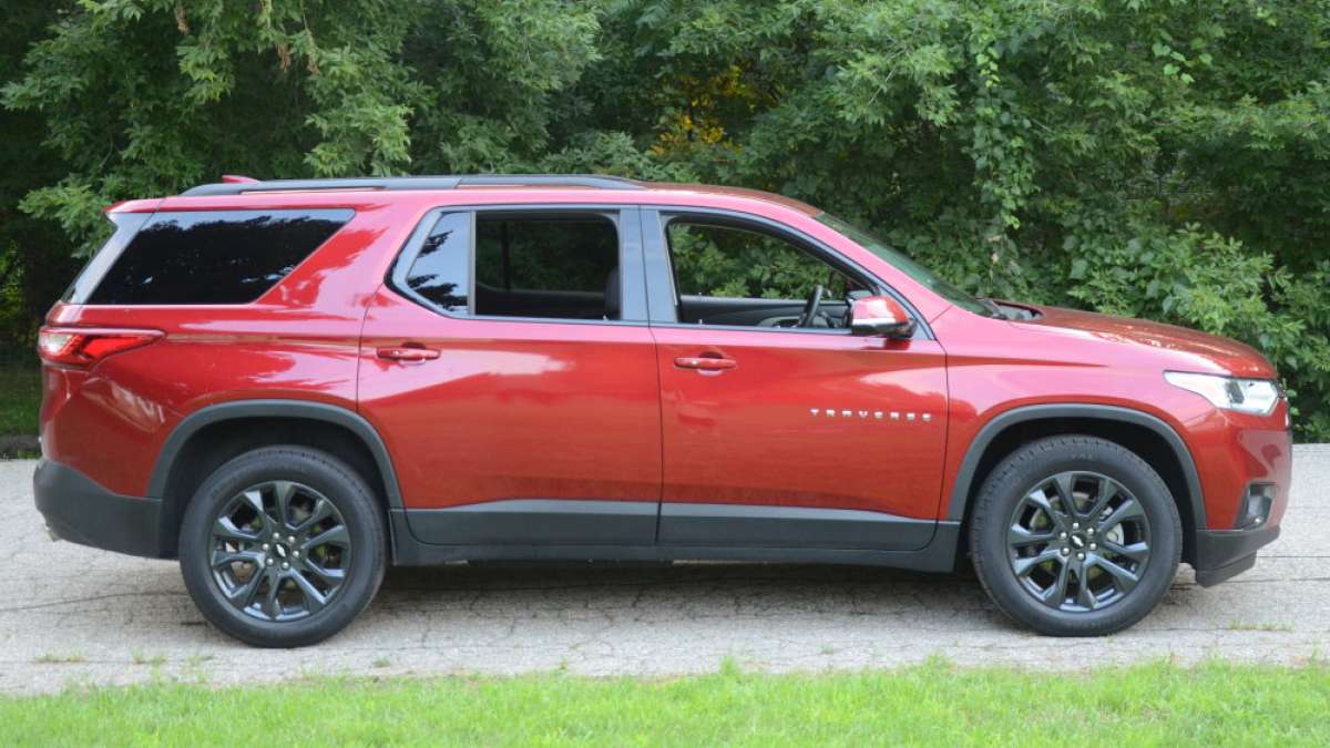 2018 traverse rs side road