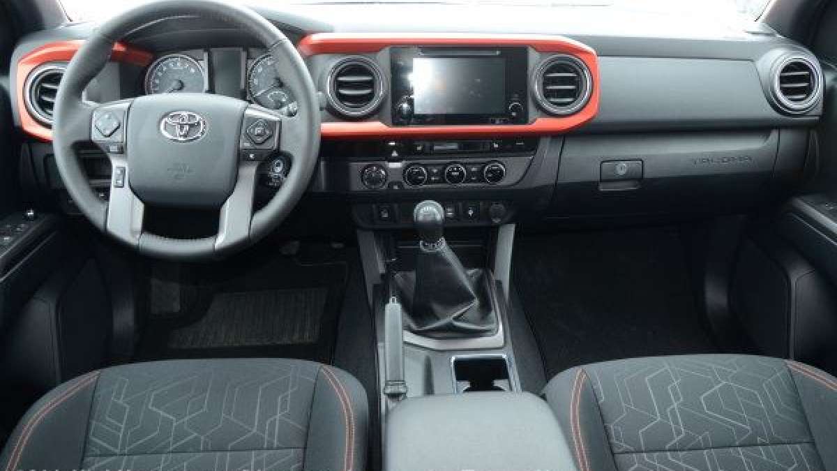 16 tacoma dash