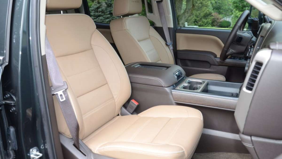 Seirra 2500 Denali front seats