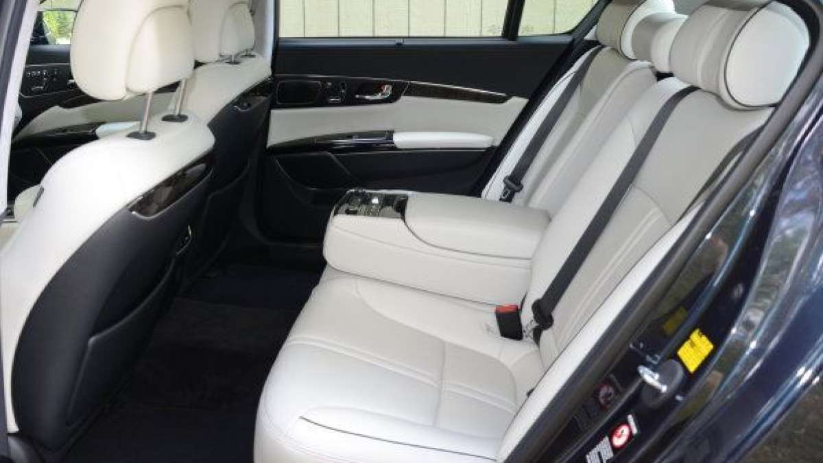 k900 white leather rear seats