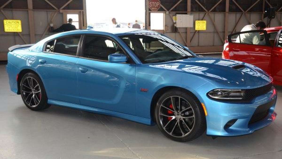scat pack charger side