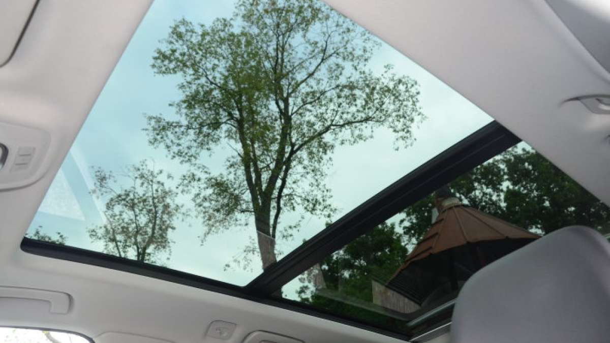 17 q7 sunroof