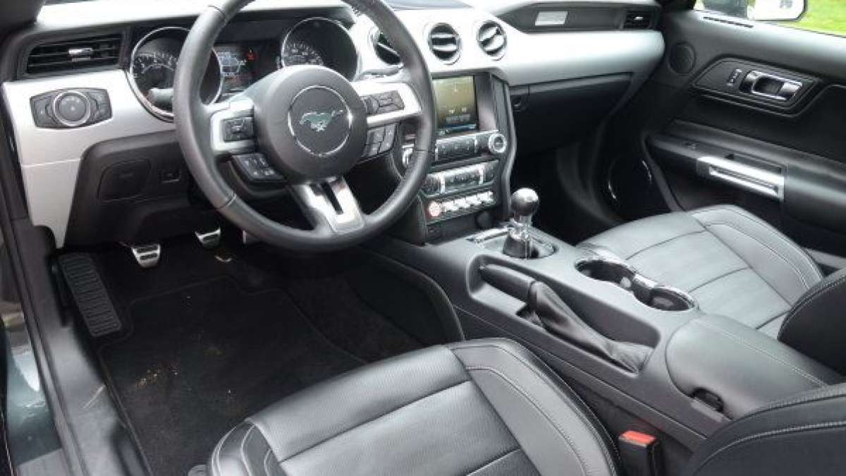 2015 mustang gt premium interior