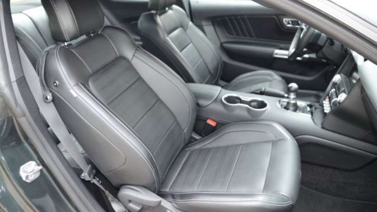 2015 mustang gt seats