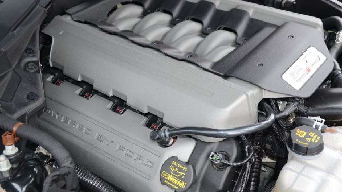 2015 mustang v8