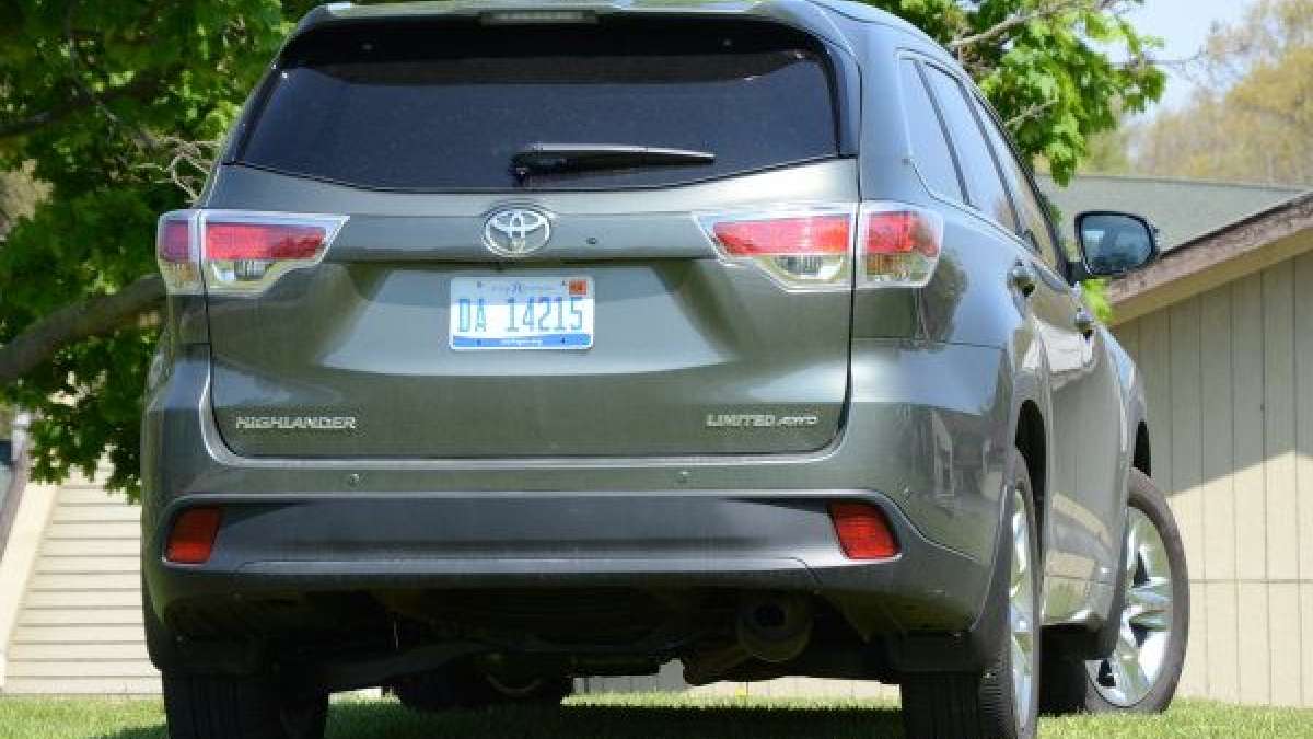14 highlander rear