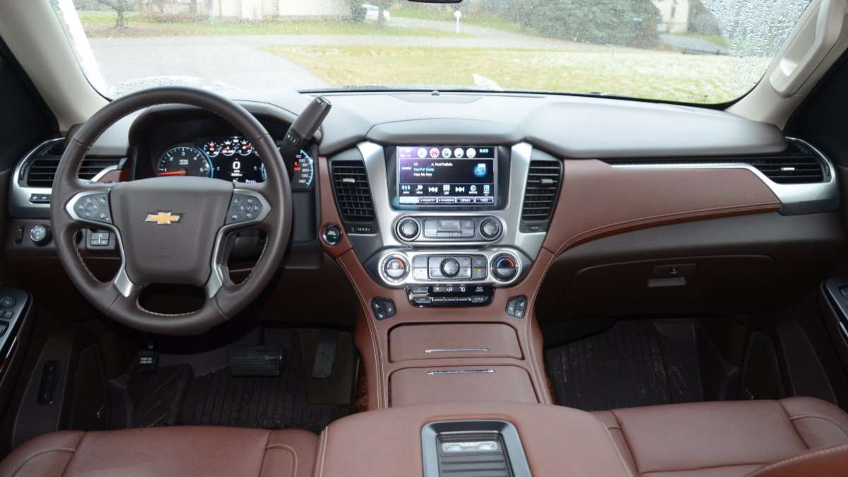 19 Suburban RST PE Dash