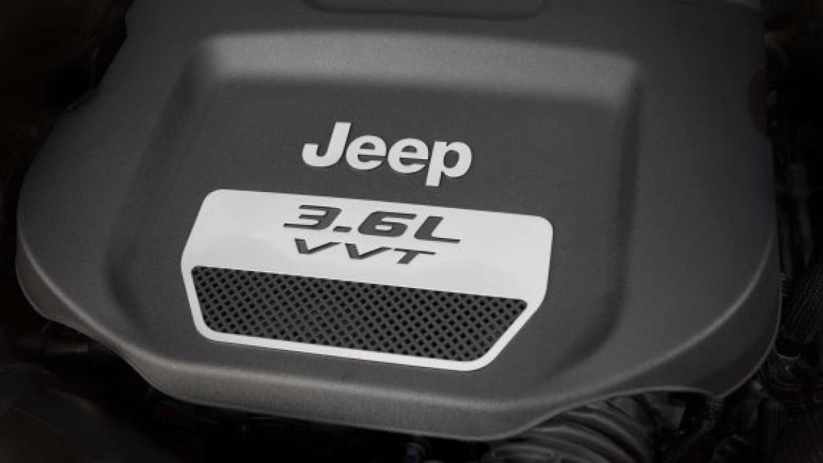 wrnagler engine cover