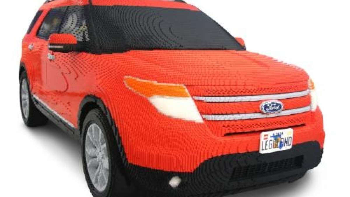 2011 Ford Explorer made from LEGOs