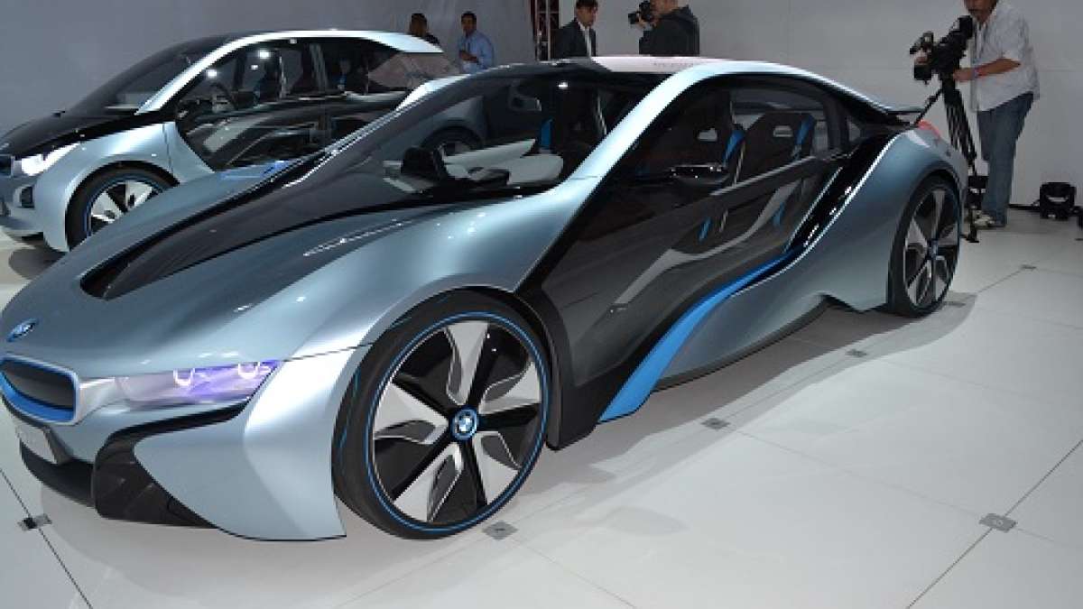 BMW I8