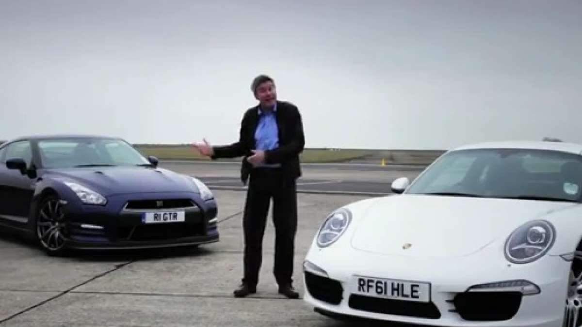 2013 Nissan GTR vs Porsche 911