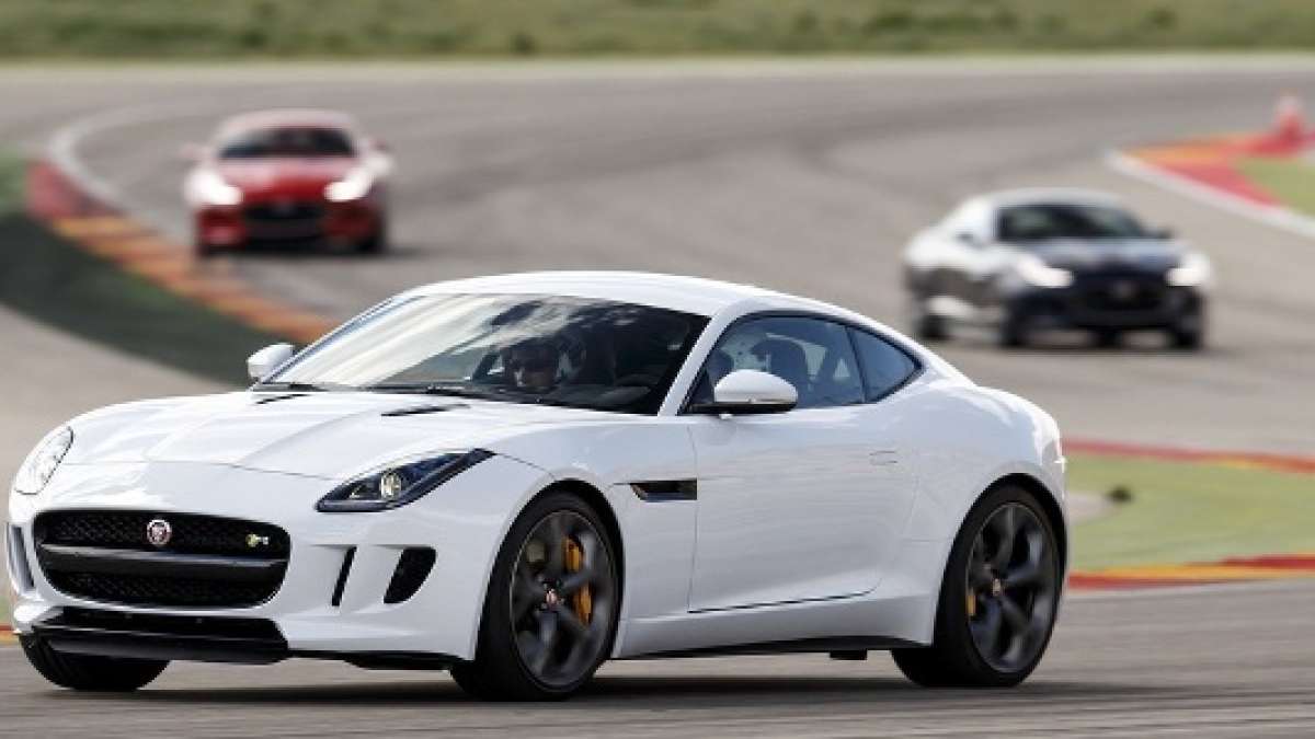 Jaguar F Type on Track