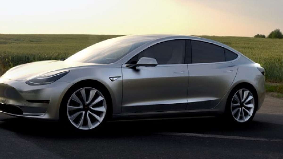 Tesla Model 3 Preorders in Showrooms