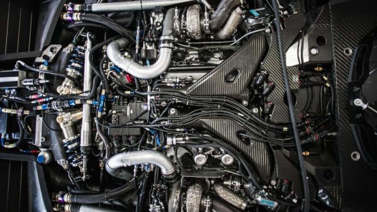 Nissan GT-R LM NISMO engine