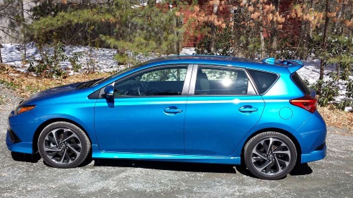 Review: 2017 Toyota Corolla iM offers exceptional value.