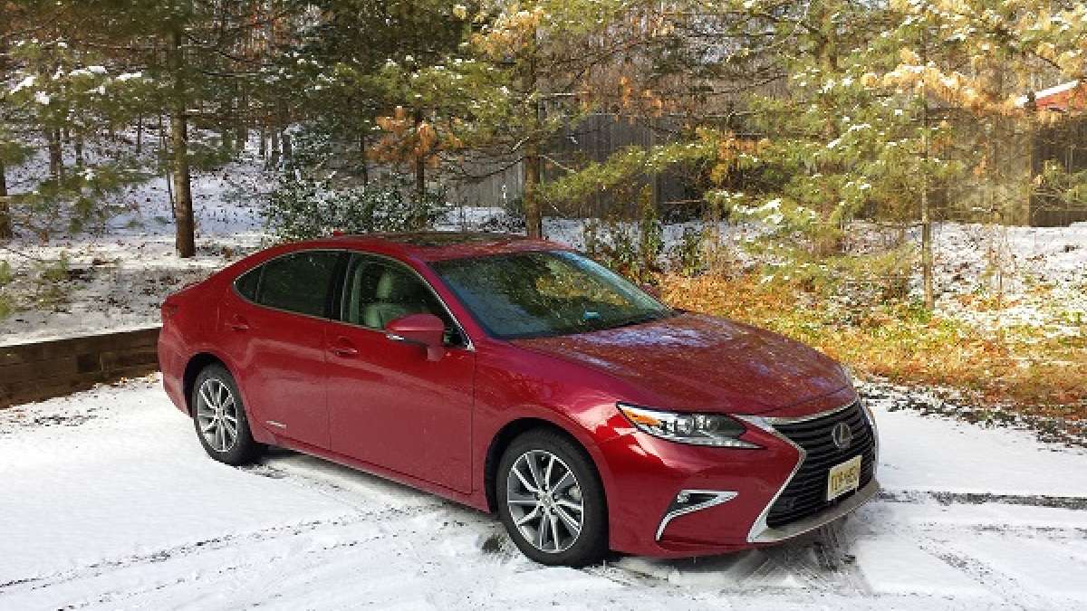 We update our Lexus ES 300h coverage as it approaches its redesign.
