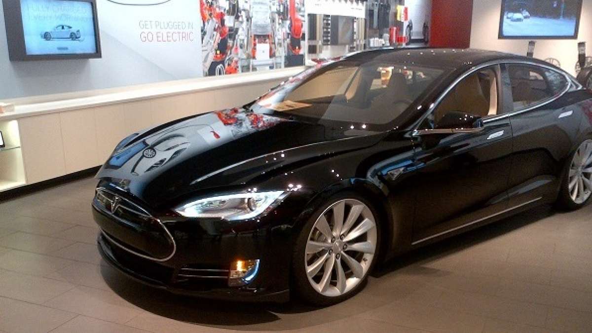 Forget Buying a Tesla Model 3 in 2017 Unless You Fit This Narrow Profile