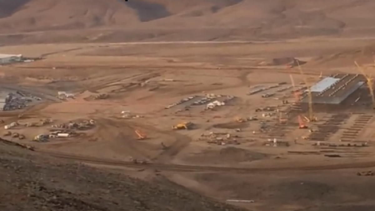 workers leave Tesla gigafactory jobsite in protest