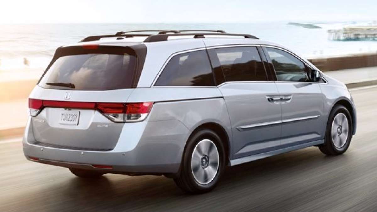 2015_Honda_Odyssey_Touring_Elite