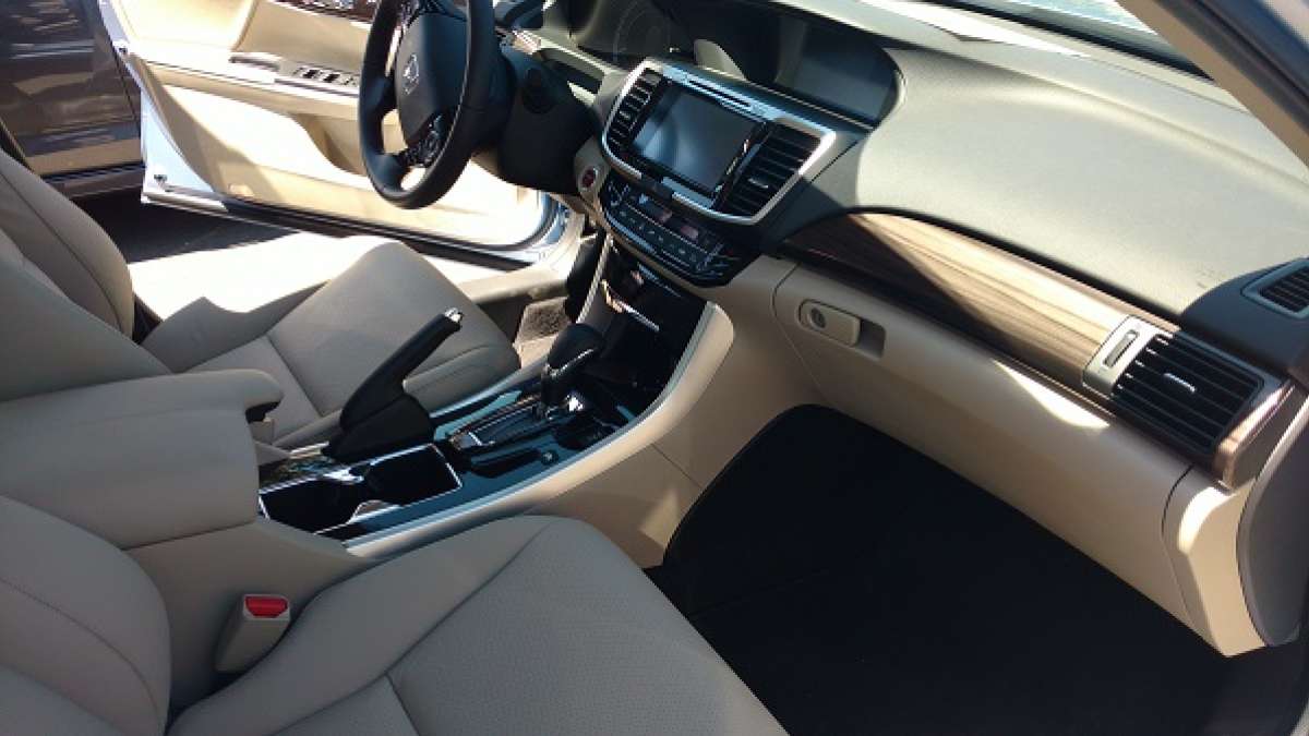 2017_Honda_Accord_Hybrid