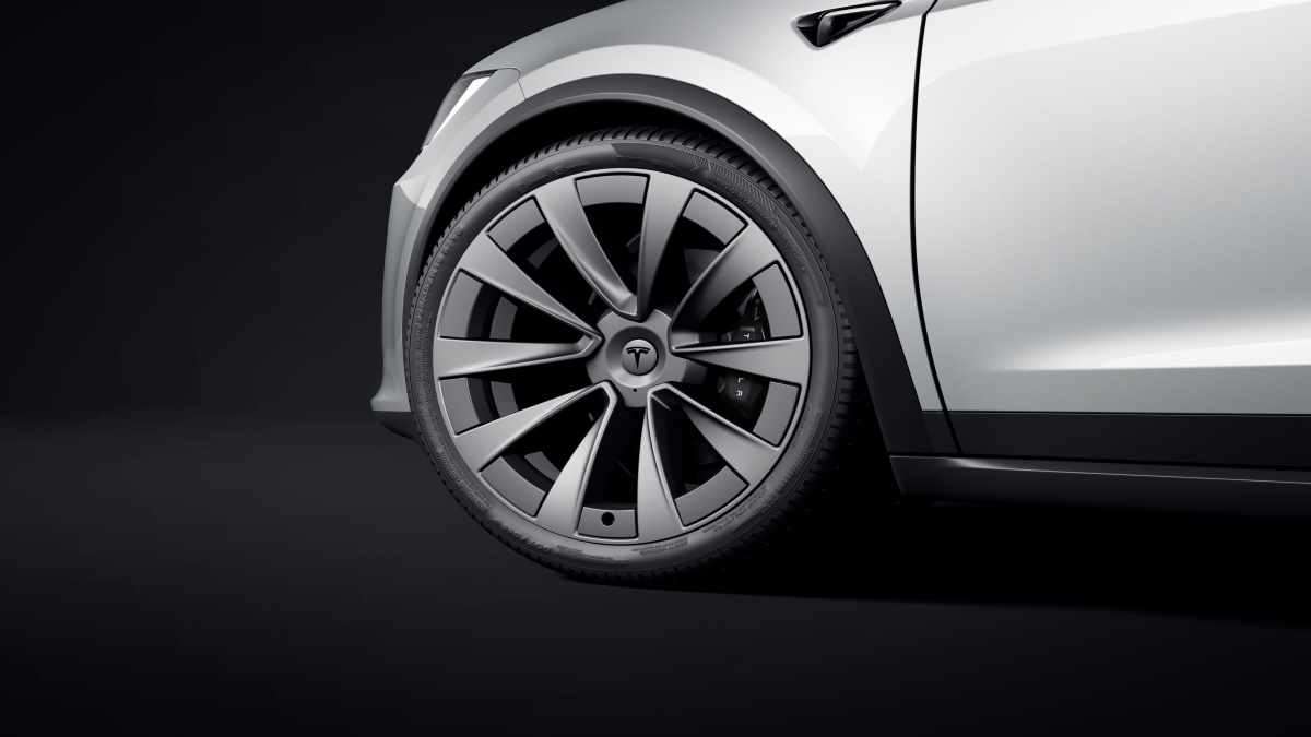12 Features That Come for Free When You Buy a Tesla