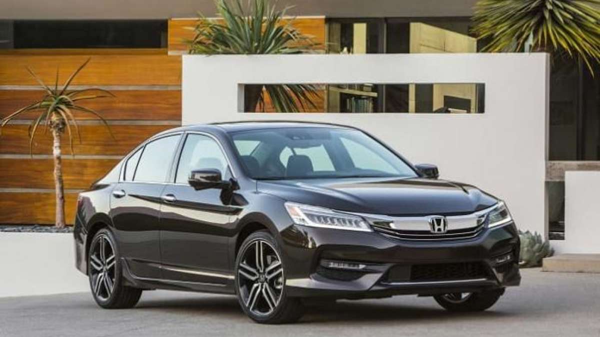 2017 Honda Accord Front side